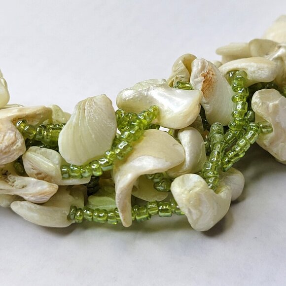 Chunky Green Shell Necklace ,Chips and  Green Beads Bib Necklace - Picture 8 of 14